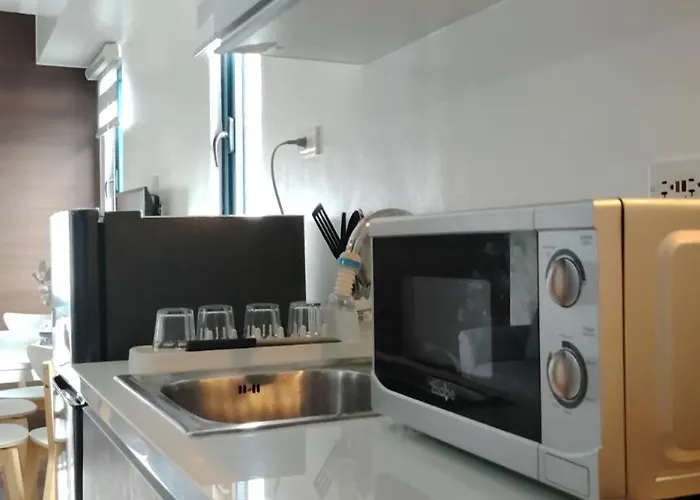 Luxe Blue Haven In Air Makati Aparthotel *